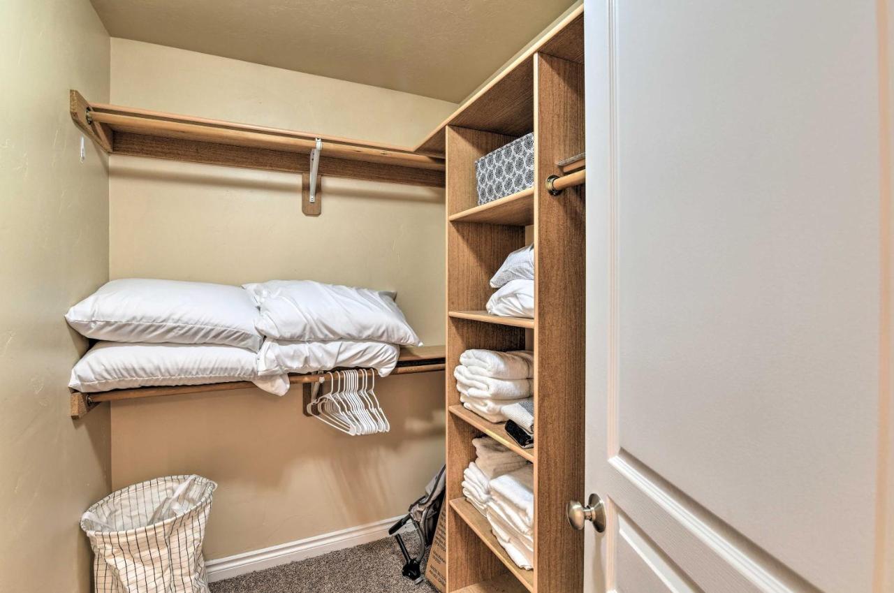 Cozy Anchorage Townhome Less Than Half Mile To Jewel Lake! Esterno foto