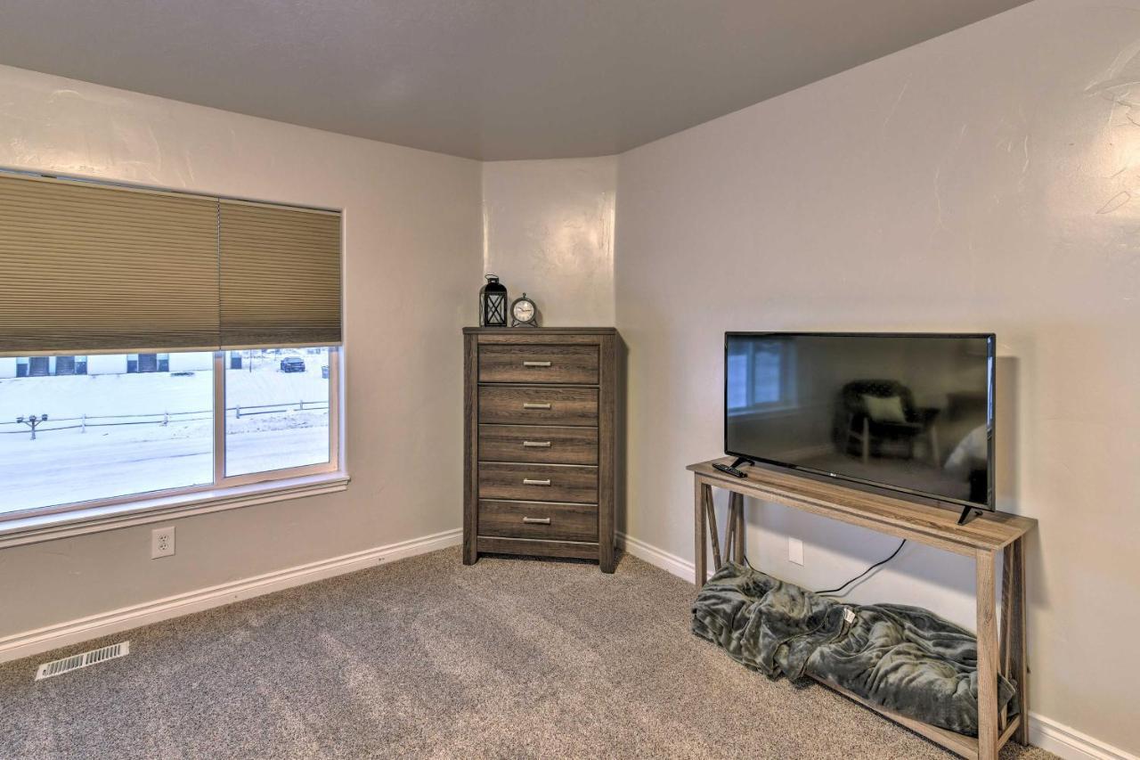 Cozy Anchorage Townhome Less Than Half Mile To Jewel Lake! Esterno foto
