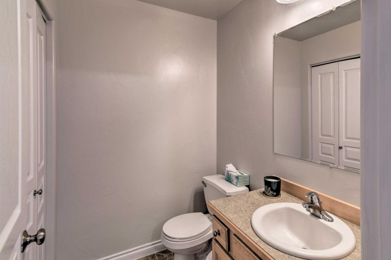 Cozy Anchorage Townhome Less Than Half Mile To Jewel Lake! Esterno foto